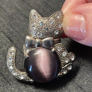 Vintage Cat Brooch Set with Brilliants and Cat's Eye Purple Cabochon Stone